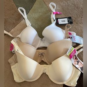 Maidenform Bra 3-pk 38B. NWT
